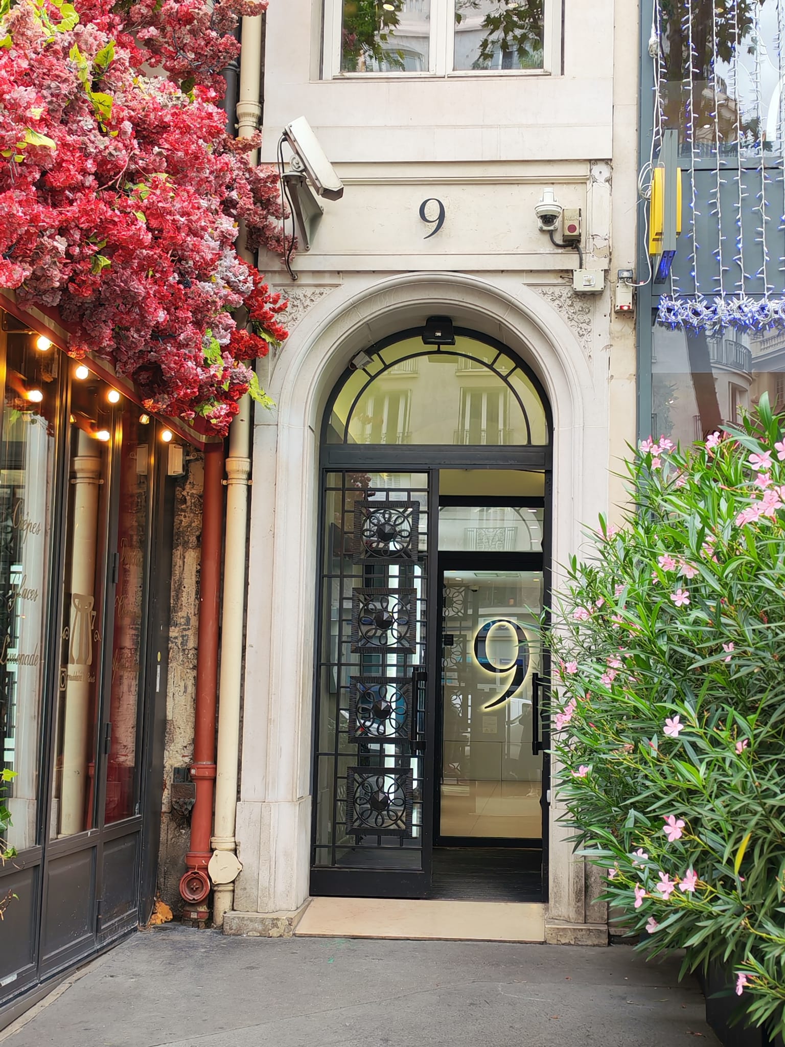 Entrée Institut Danny Attali